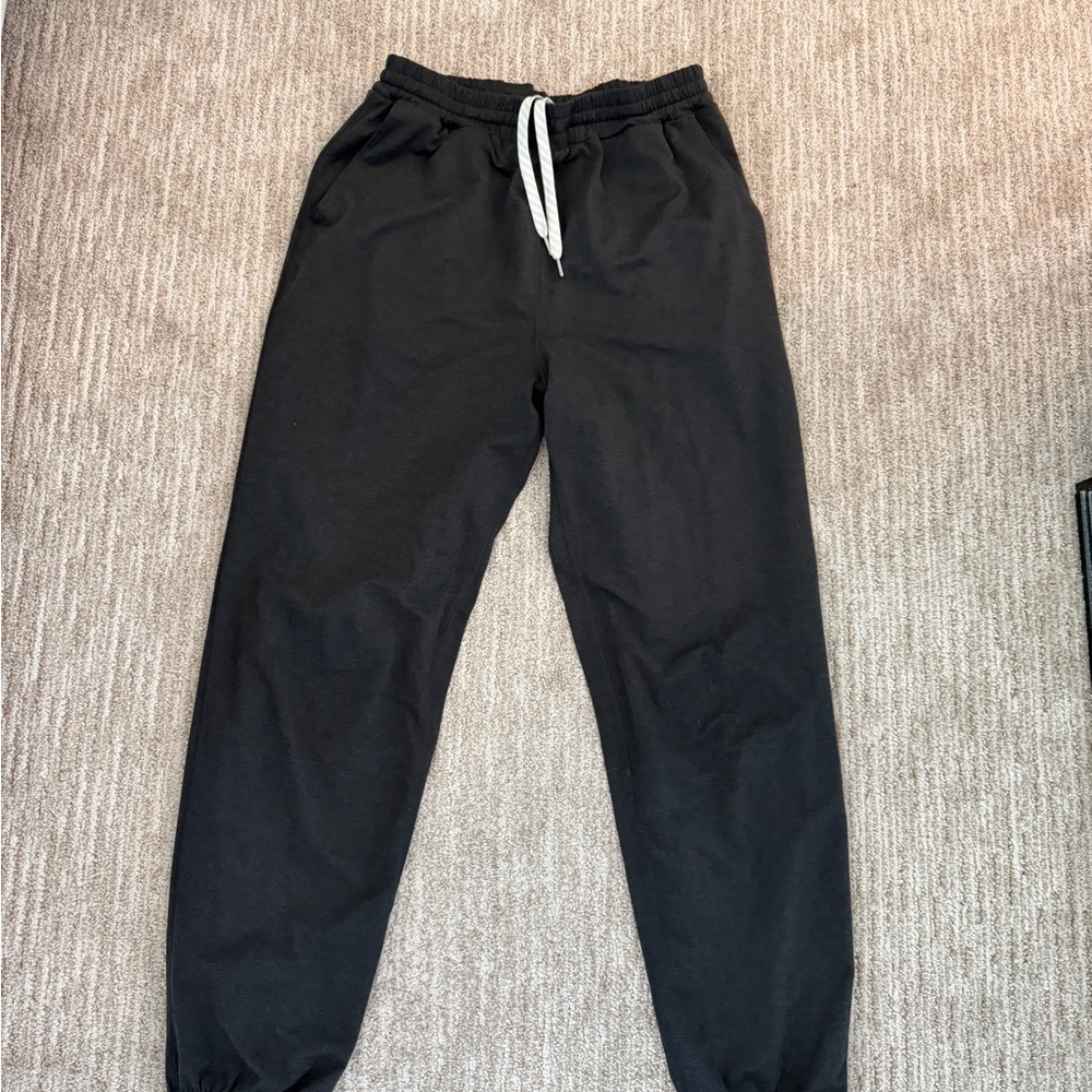 Vuori Women’s Black Joggers